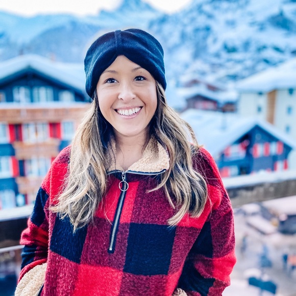 Meet your Posher, Emily - Picture 3 of 3